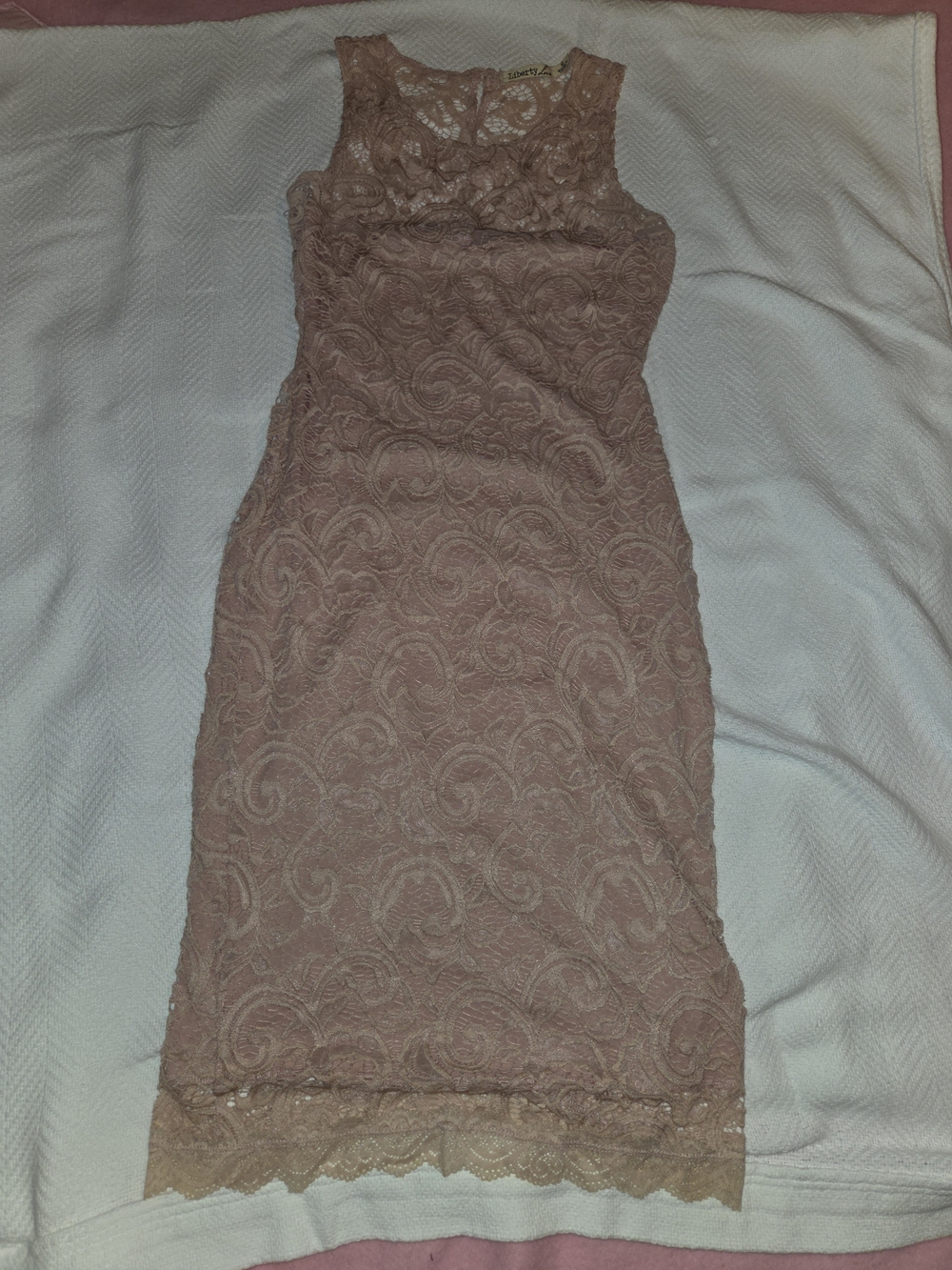 Liberty Love Sleeveless Lace Midi Dress in Dusty Rose